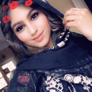 Meet your Posher, Isha